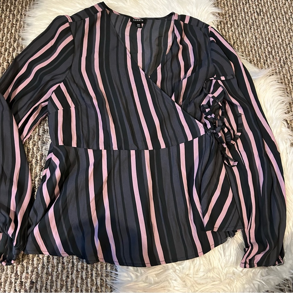 Torrid Striped Silky Wrap Top Blouse Shirt Size 00